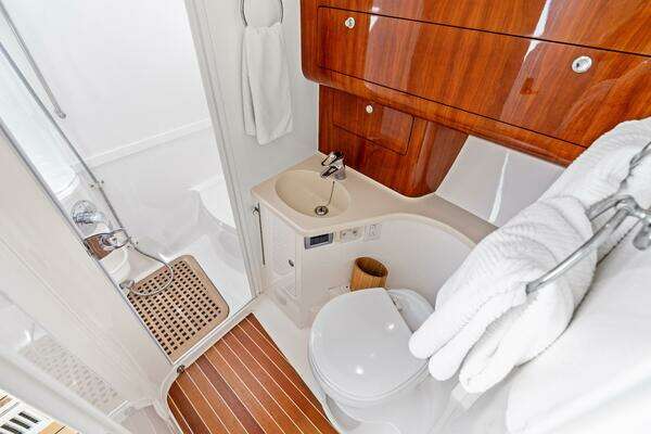 Intrepid 430 Sport Yacht Yacht For Sale