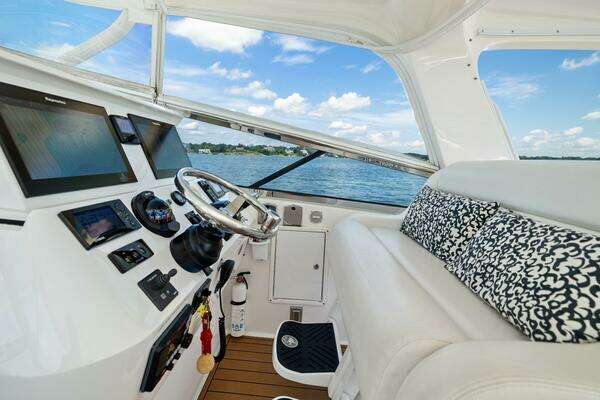 Intrepid 430 Sport Yacht Yacht For Sale