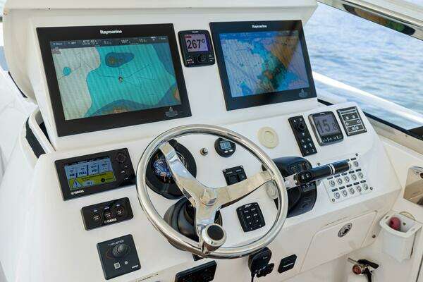 Intrepid 430 Sport Yacht Yacht For Sale