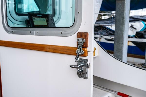 ANNE ELISE 33ft Devlin Yacht For Sale ANNE ELISE 33ft Devlin Yacht For Sale