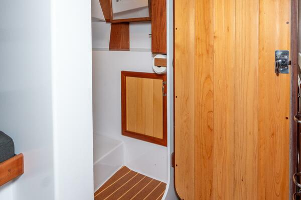 ANNE ELISE 33ft Devlin Yacht For Sale ANNE ELISE 33ft Devlin Yacht For Sale