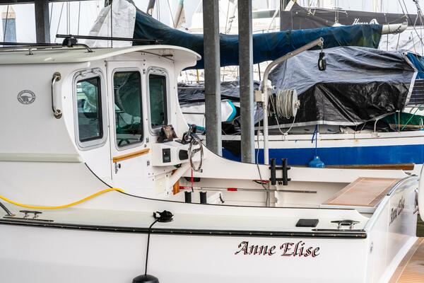 ANNE ELISE 33ft Devlin Yacht For Sale ANNE ELISE 33ft Devlin Yacht For Sale
