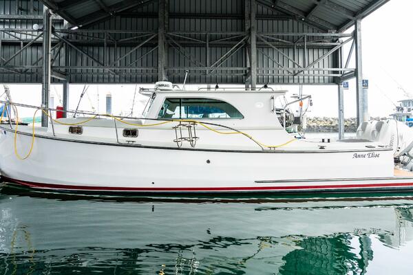 ANNE ELISE 33ft Devlin Yacht For Sale ANNE ELISE 33ft Devlin Yacht For Sale