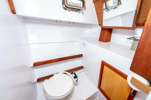 ANNE ELISE 33ft Devlin Yacht For Sale ANNE ELISE 33ft Devlin Yacht For Sale