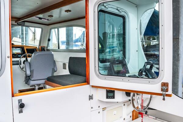 ANNE ELISE 33ft Devlin Yacht For Sale ANNE ELISE 33ft Devlin Yacht For Sale