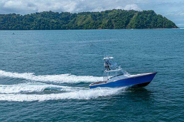 Maverick Yachts Costa Rica 36 Walkaround Yacht For Sale