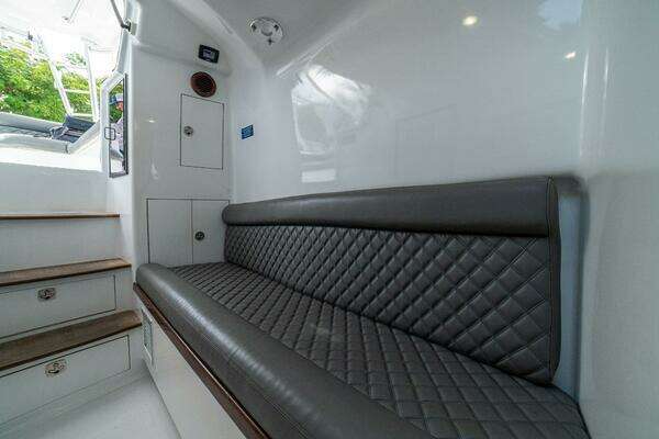 Maverick Yachts Costa Rica 36 Walkaround Yacht For Sale