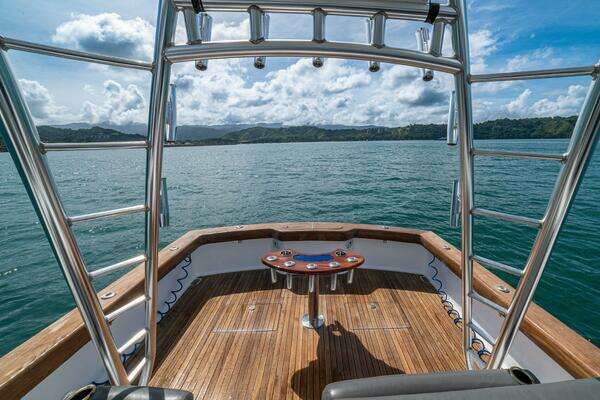 Maverick Yachts Costa Rica 36 Walkaround Yacht For Sale