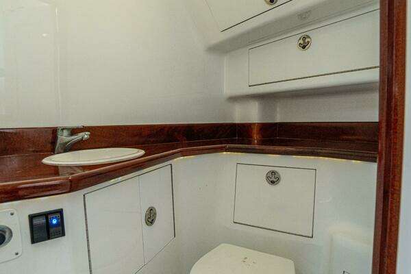 Maverick Yachts Costa Rica 36 Walkaround Yacht For Sale