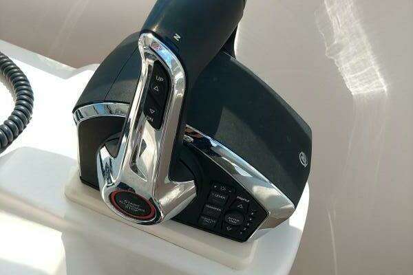 Photo of the 2005 Pro-Line 32 Express "Dark Star"