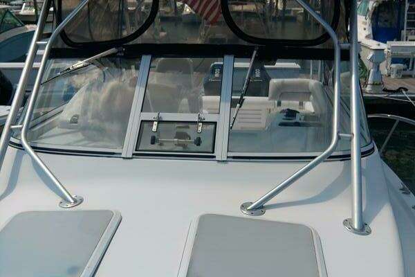 Photo of the 2005 Pro-Line 32 Express "Dark Star"