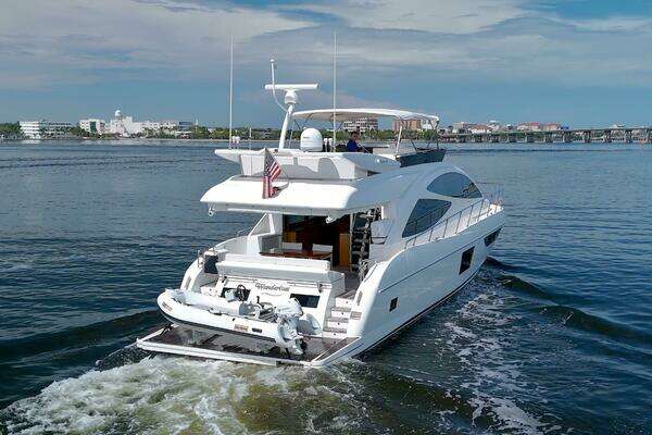2015 Dyna Yachts 60
