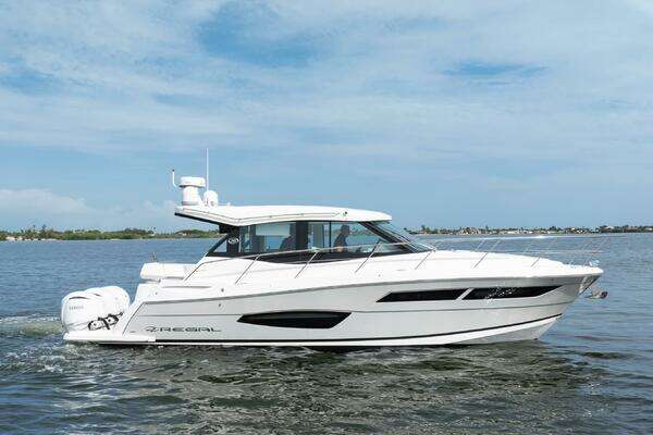 Regal 38 XO Yacht For Sale