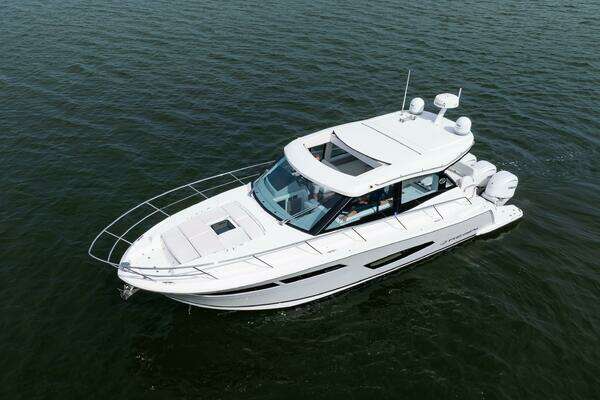 Regal 38 XO Yacht For Sale