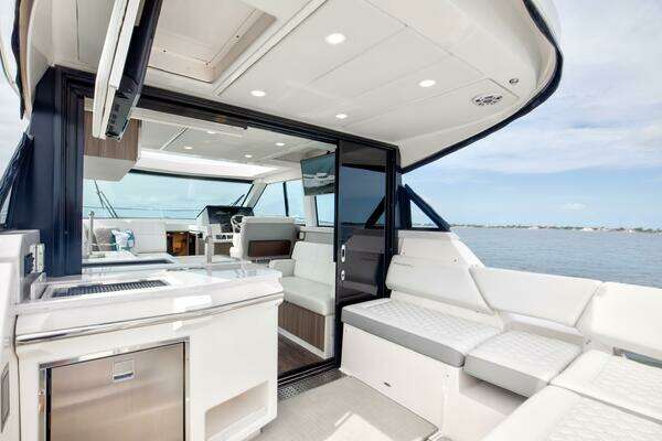 Regal 38 XO Yacht For Sale