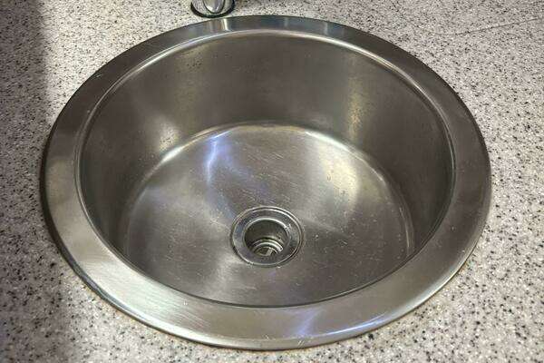 Photo of the 2002 Rinker 342 Fiesta Vee