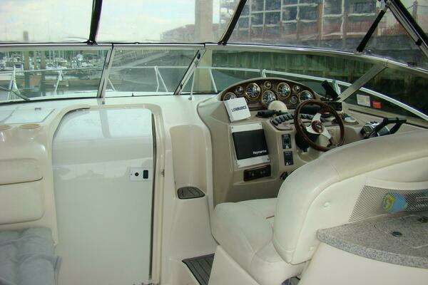 2002 Rinker 37