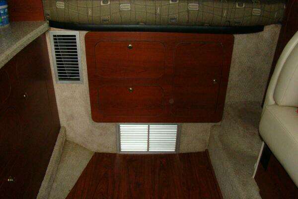 2002 Rinker 37