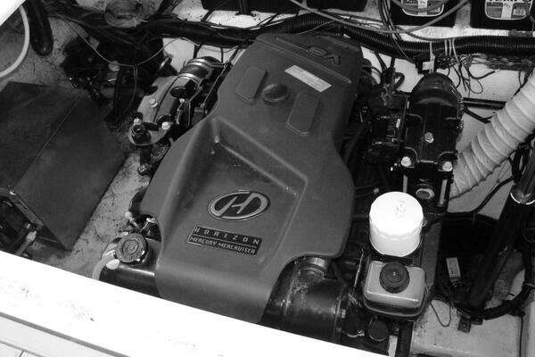 2002 Rinker 37