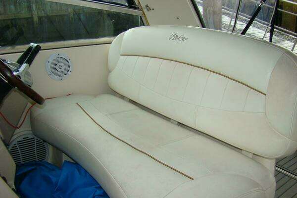 2002 Rinker 37