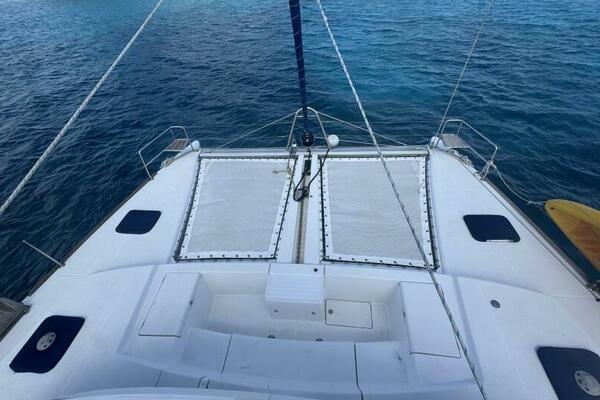 Caelestis 44ft Lagoon Yacht For Sale