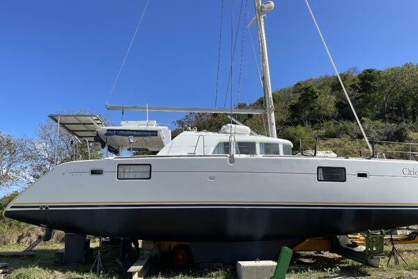 Caelestis 44ft Lagoon Yacht For Sale