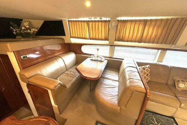 Carver 466 Motor Yacht Yacht For Sale