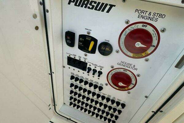 Pursuit  Yacht For Sale