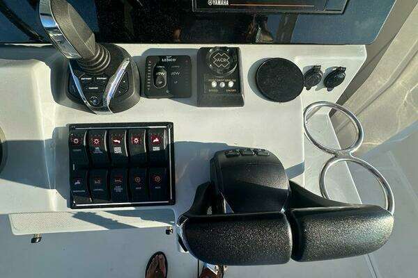 Pursuit  Yacht For Sale