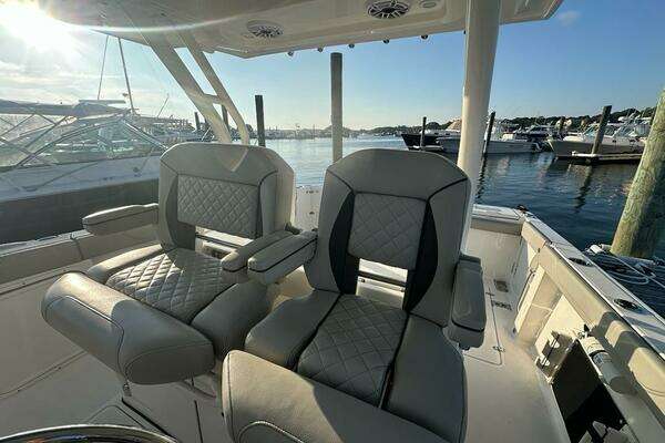 Pursuit  Yacht For Sale