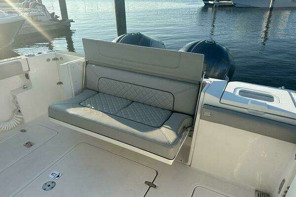 Pursuit  Yacht For Sale
