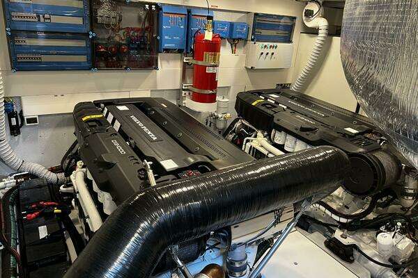 Galeon 640 Fly Yacht For Sale
