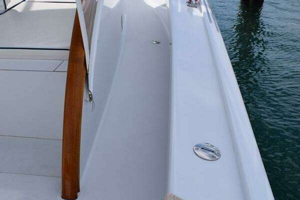 Rybovich Express Walkaround Yacht For Sale