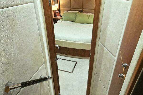 Sunseeker 53 Manhattan Yacht For Sale