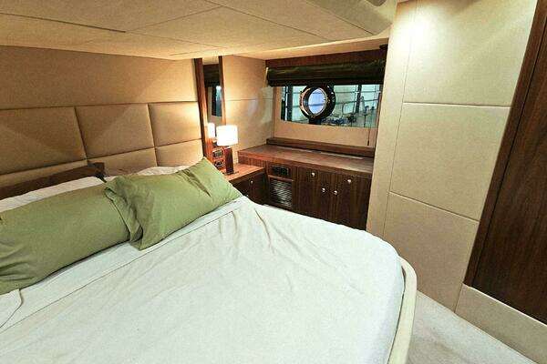 Sunseeker 53 Manhattan Yacht For Sale