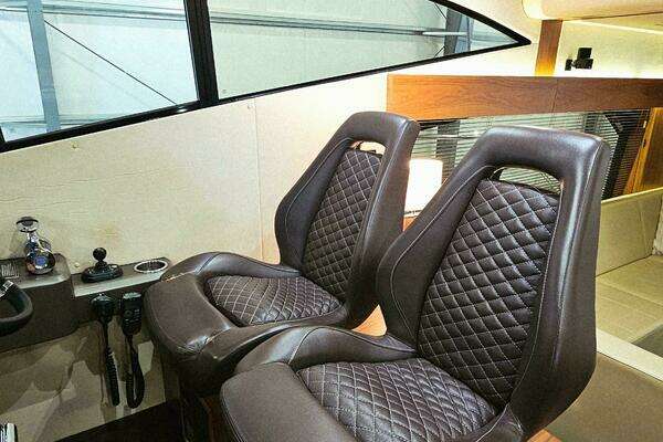 Sunseeker 53 Manhattan Yacht For Sale