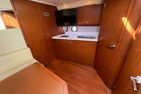 2013 Beneteau 38