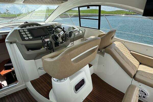 2013 Beneteau 38