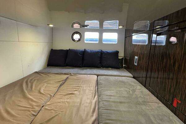 Schaefer 400 Yacht For Sale