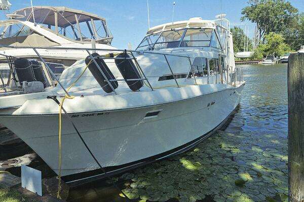 1986 Chris-Craft 38