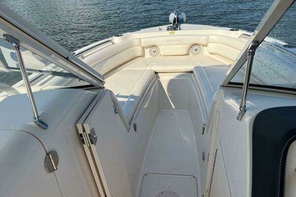 Photo of the 2018 Grady-White 