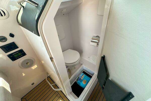 XO Boats EXPLR 10S Plus Yacht For Sale