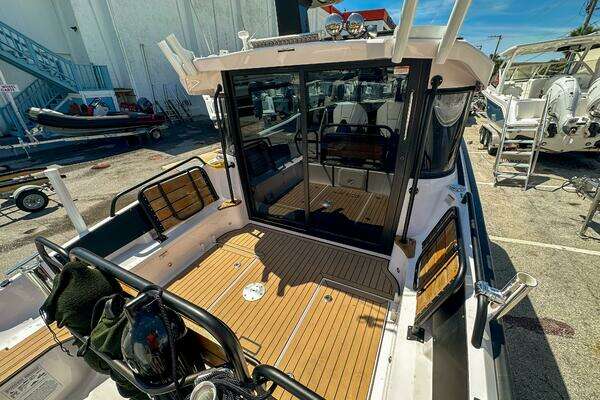 XO Boats EXPLR 10S Plus Yacht For Sale