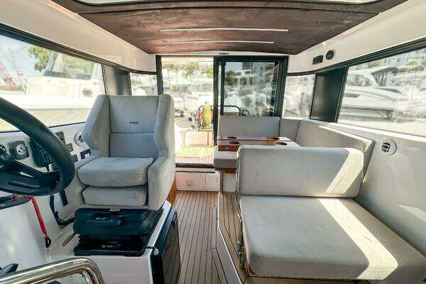 XO Boats EXPLR 10S Plus Yacht For Sale