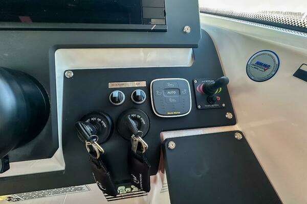 XO Boats EXPLR 10S Plus Yacht For Sale