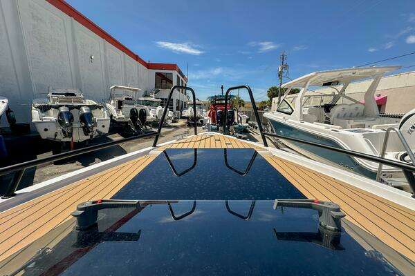 XO Boats EXPLR 10S Plus Yacht For Sale