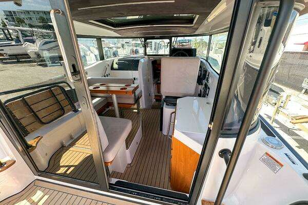 XO Boats EXPLR 10S Plus Yacht For Sale