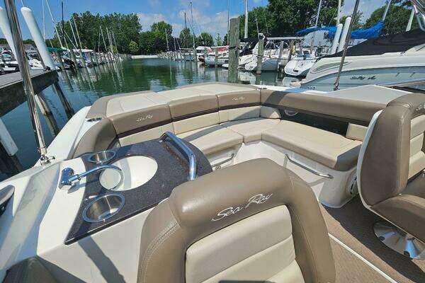 2012 Sea Ray 25