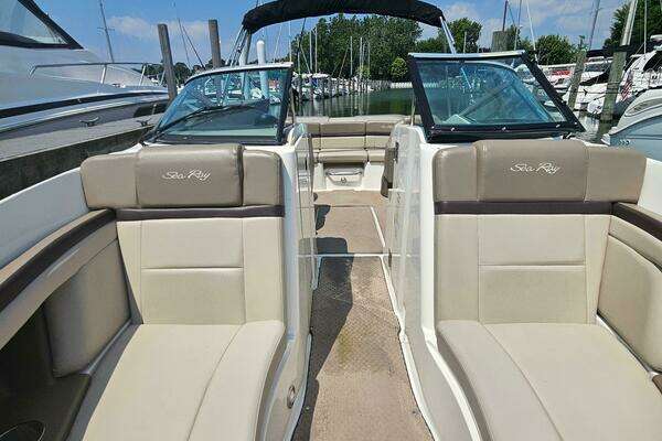 2012 Sea Ray 25