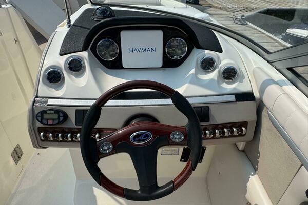 27ft Sea Ray Yacht For Sale